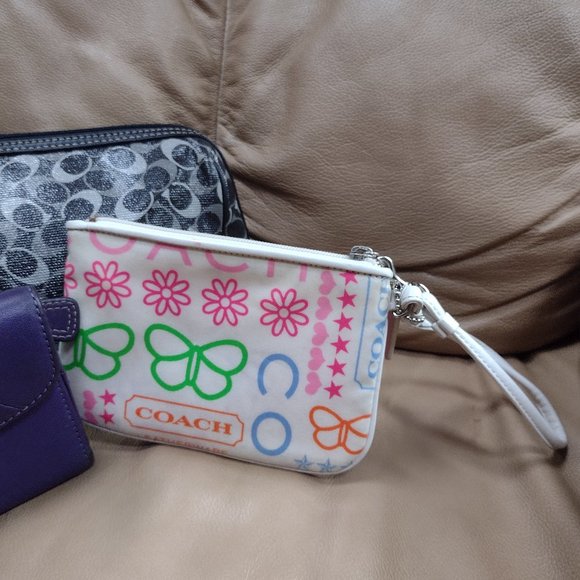 💜💖Cute Coach Bundle! - Picture 13 of 14